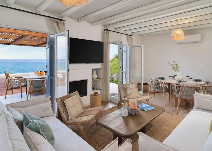 Lara - Stylish Retreat With Access Βίλα