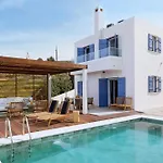 Villa Lara - Stylish Retreat With Access *