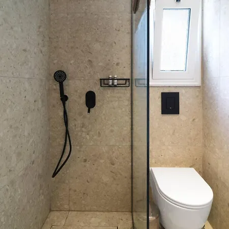 Lara - Stylish Retreat With Access Villa Pachyammos