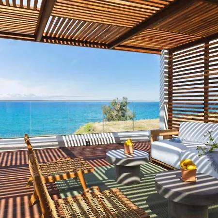 Lara - Stylish Retreat With Access