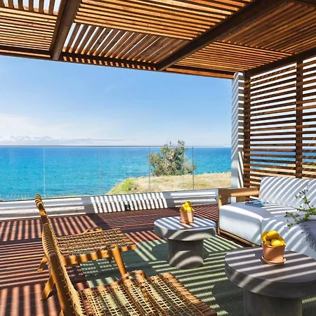Villa Lara - Stylish Retreat With Access