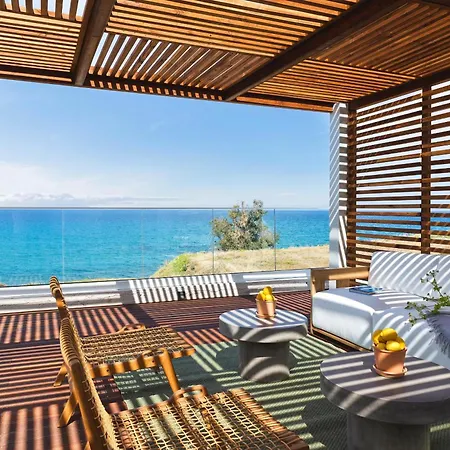 Lara - Stylish Retreat With Access