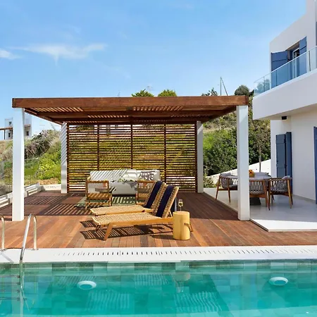 Lara - Stylish Retreat With Access *