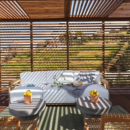 Villa Lara - Stylish Retreat With Access Pachyammos