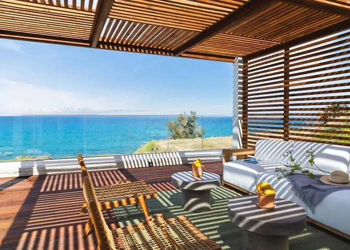 Lara - Stylish Retreat With Access