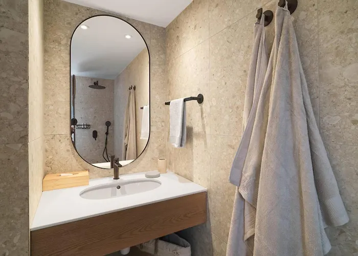 Vila Lara - Stylish Retreat With Access